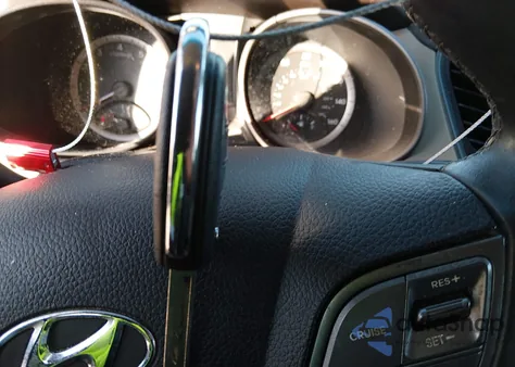 2014 Hyundai Santa Fe Sport 2.4L z USA, uszkodzony, nr VIN 5XYZUDLB6EG215531